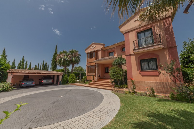 Traditioneel familie villa op 10 minuten van Marbella